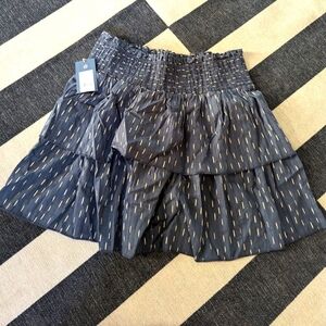 Universal Thread NWT Skirt L